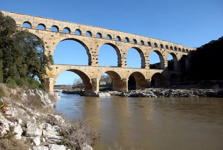 pont du gard aqueduct
